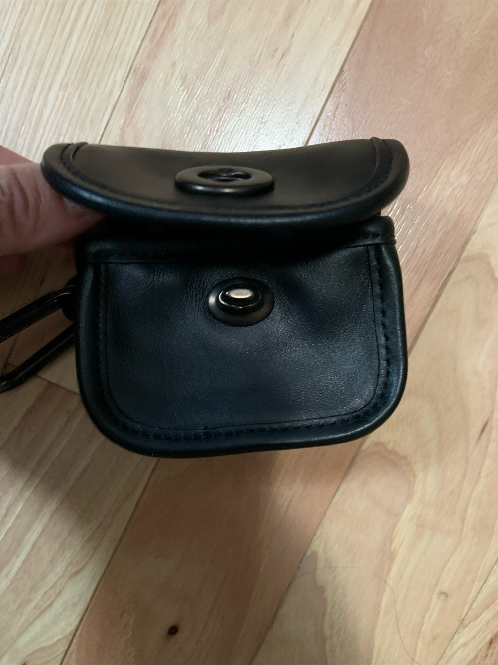 Coach Heritage mini bag charm/ Coin purse/AirPod case/Card case/keyring. - Picture 5 of 8